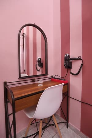 thumbnail: Room amenity