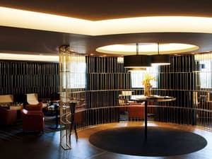 thumbnail: Bar (on property)