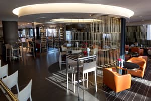 thumbnail: Bar (on property)