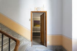 thumbnail: Interior entrance