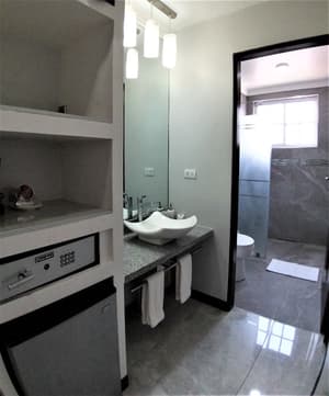 thumbnail: Bathroom