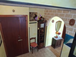 thumbnail: Interior