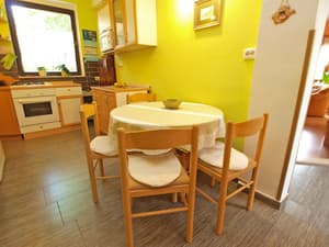 thumbnail: In-room dining