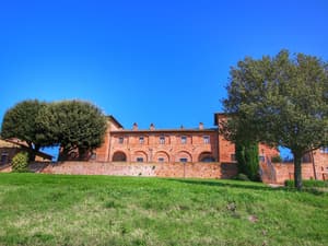 thumbnail: Exterior