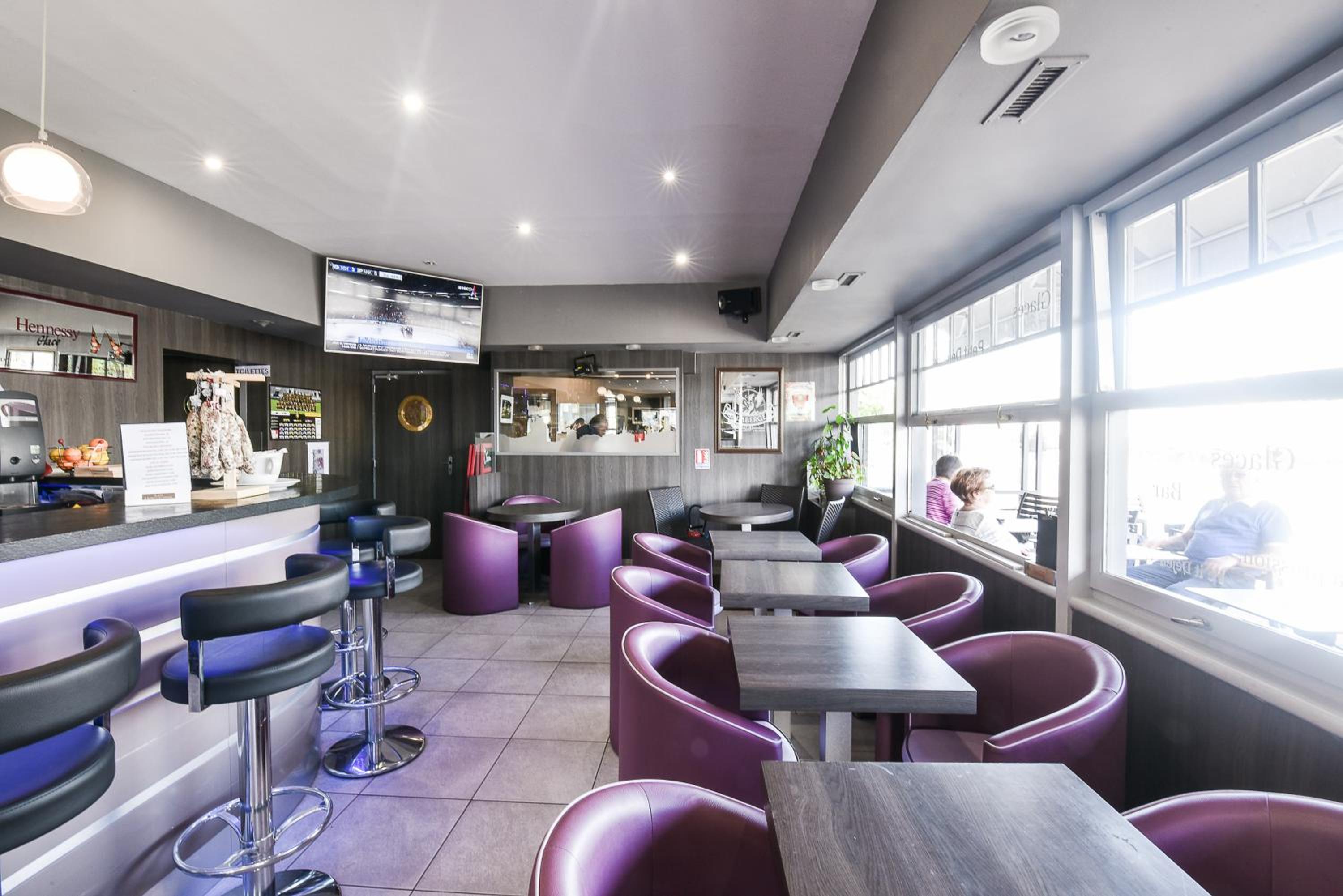 Restaurant-cafeteria