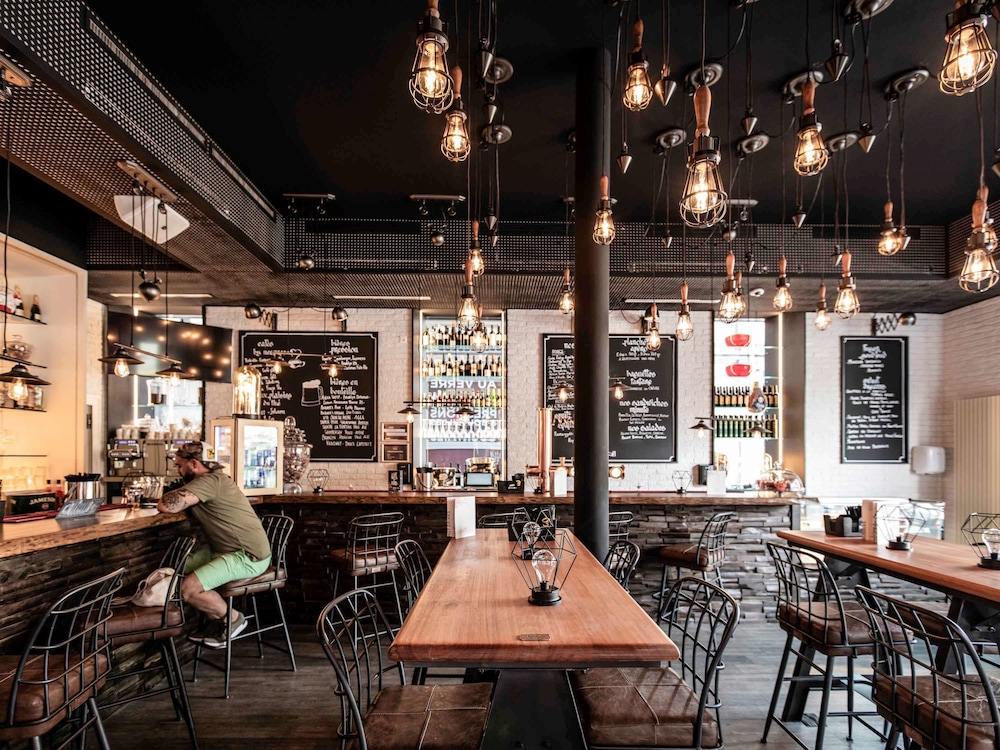 Restaurant-cafeteria