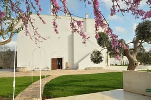 thumbnail: Exterior