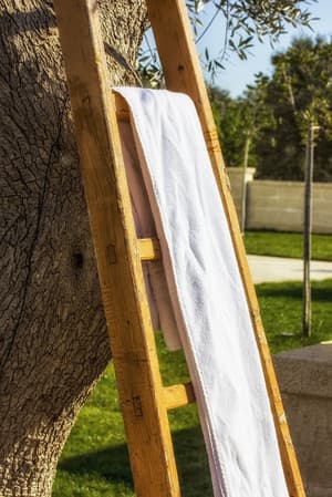 thumbnail: Exterior detail