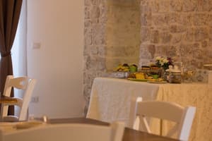 thumbnail: Breakfast area