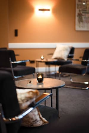 thumbnail: Bar (on property)