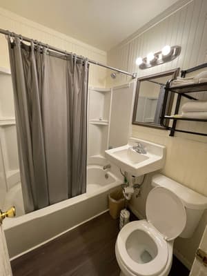 thumbnail: Bathroom