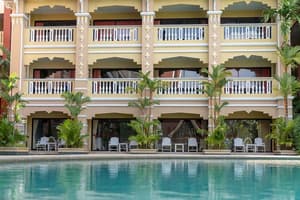 thumbnail: Outdoor pool