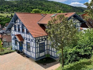 thumbnail: Front of property