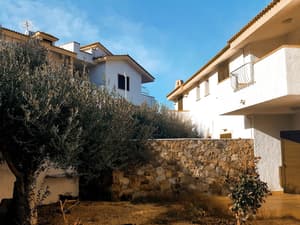 thumbnail: Exterior