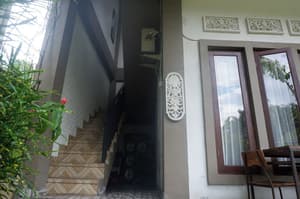 thumbnail: Exterior