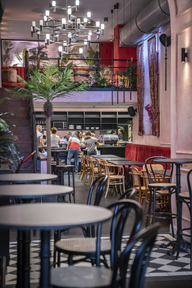 Restaurant-cafeteria