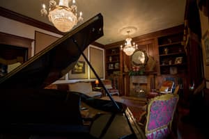 thumbnail: In-room dining