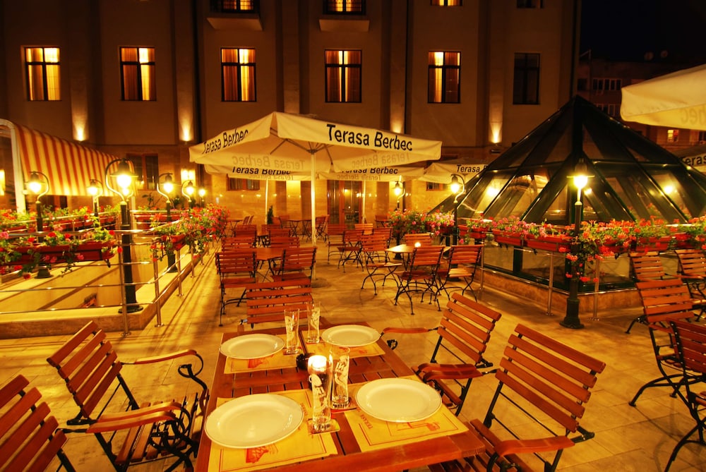Restaurant-cafeteria