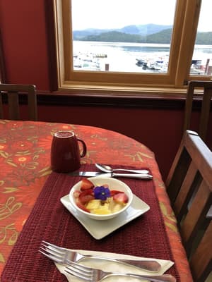 thumbnail: Dining