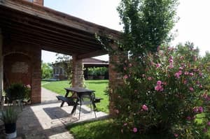 thumbnail: Terrace/patio