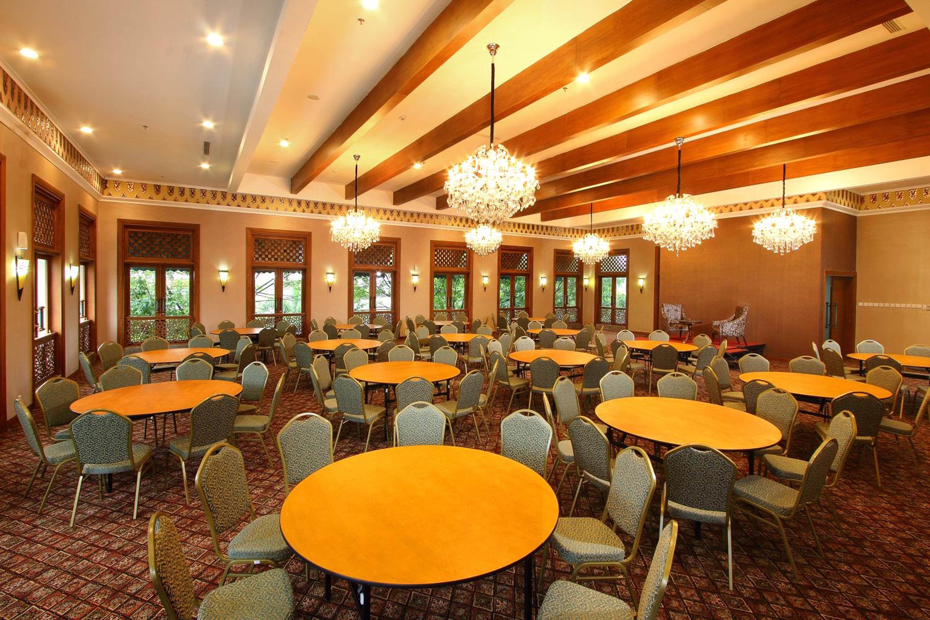 Restaurant-cafeteria
