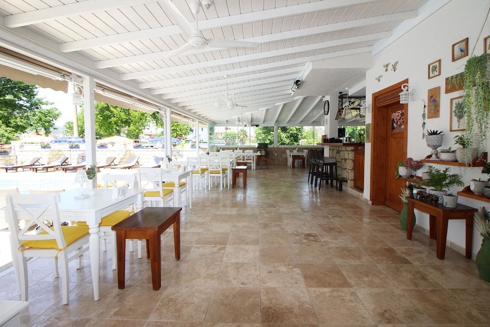 Restaurant-cafeteria