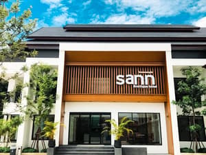 thumbnail: Front of property