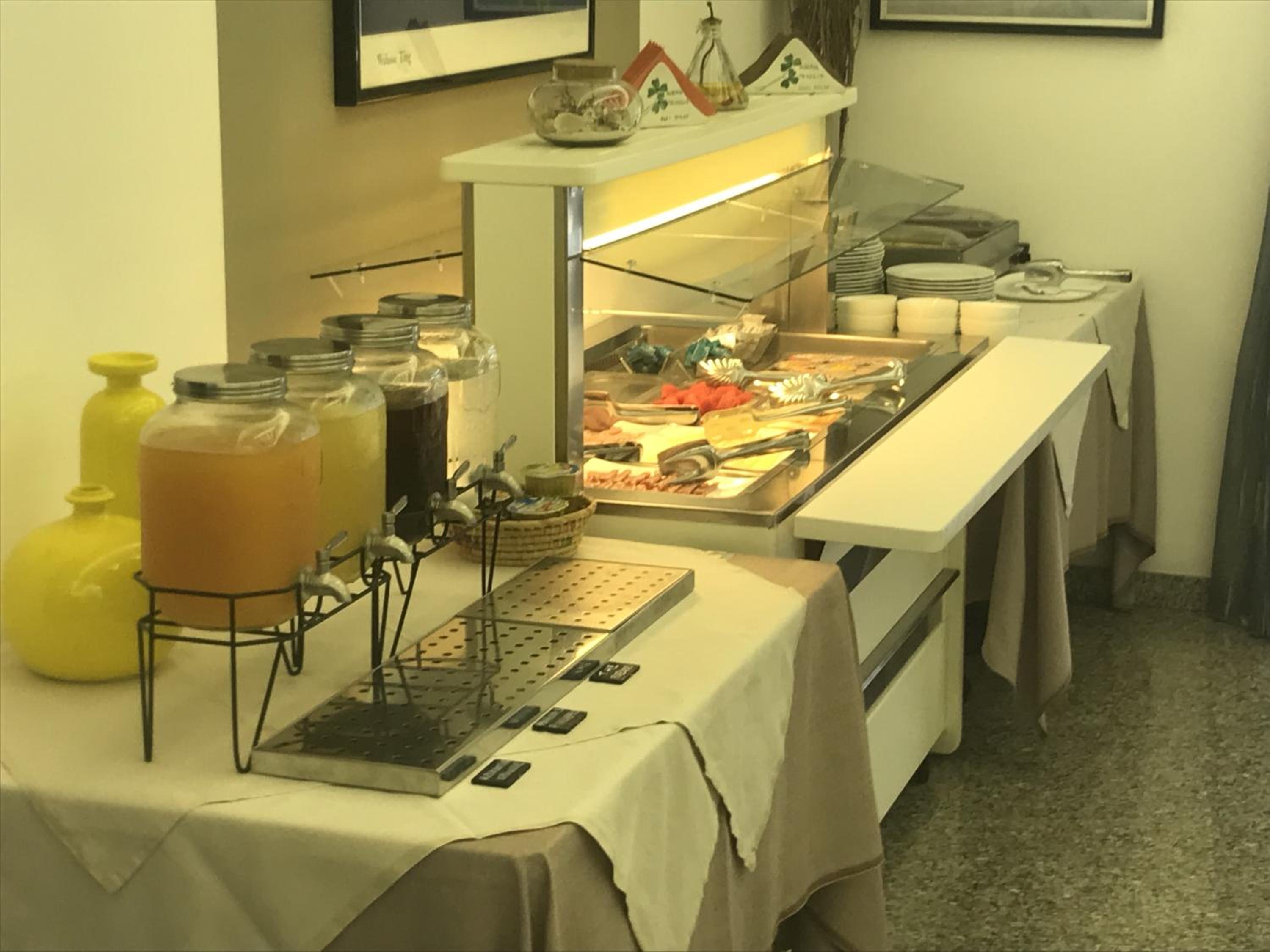 Restaurant-cafeteria