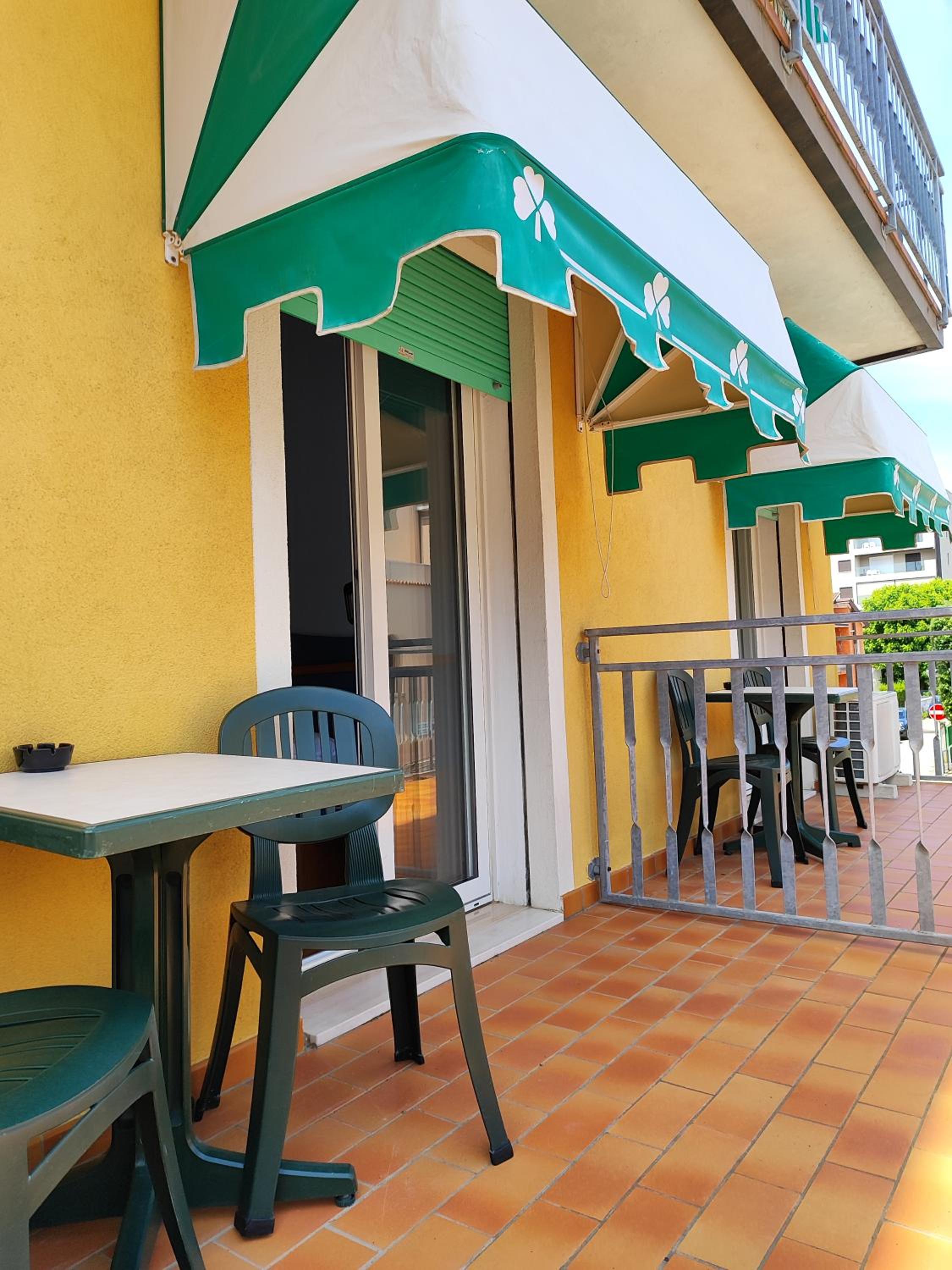 Restaurant-cafeteria