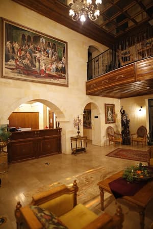 thumbnail: Lobby sitting area