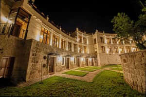 thumbnail: Exterior