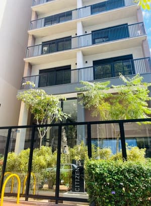 thumbnail: Front of property
