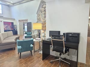 thumbnail: Business center