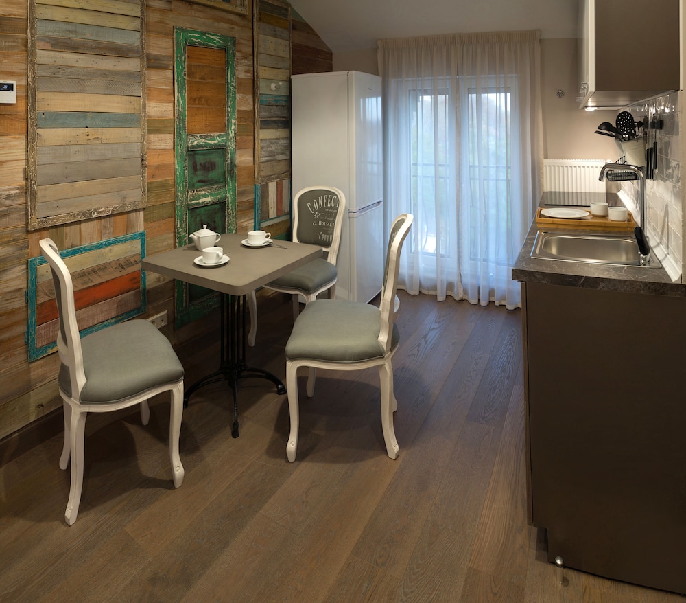 Restaurant-cafeteria