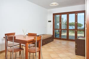 thumbnail: In-room dining