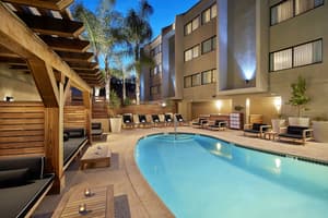 thumbnail: Outdoor pool