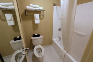 thumbnail: Interior entrance