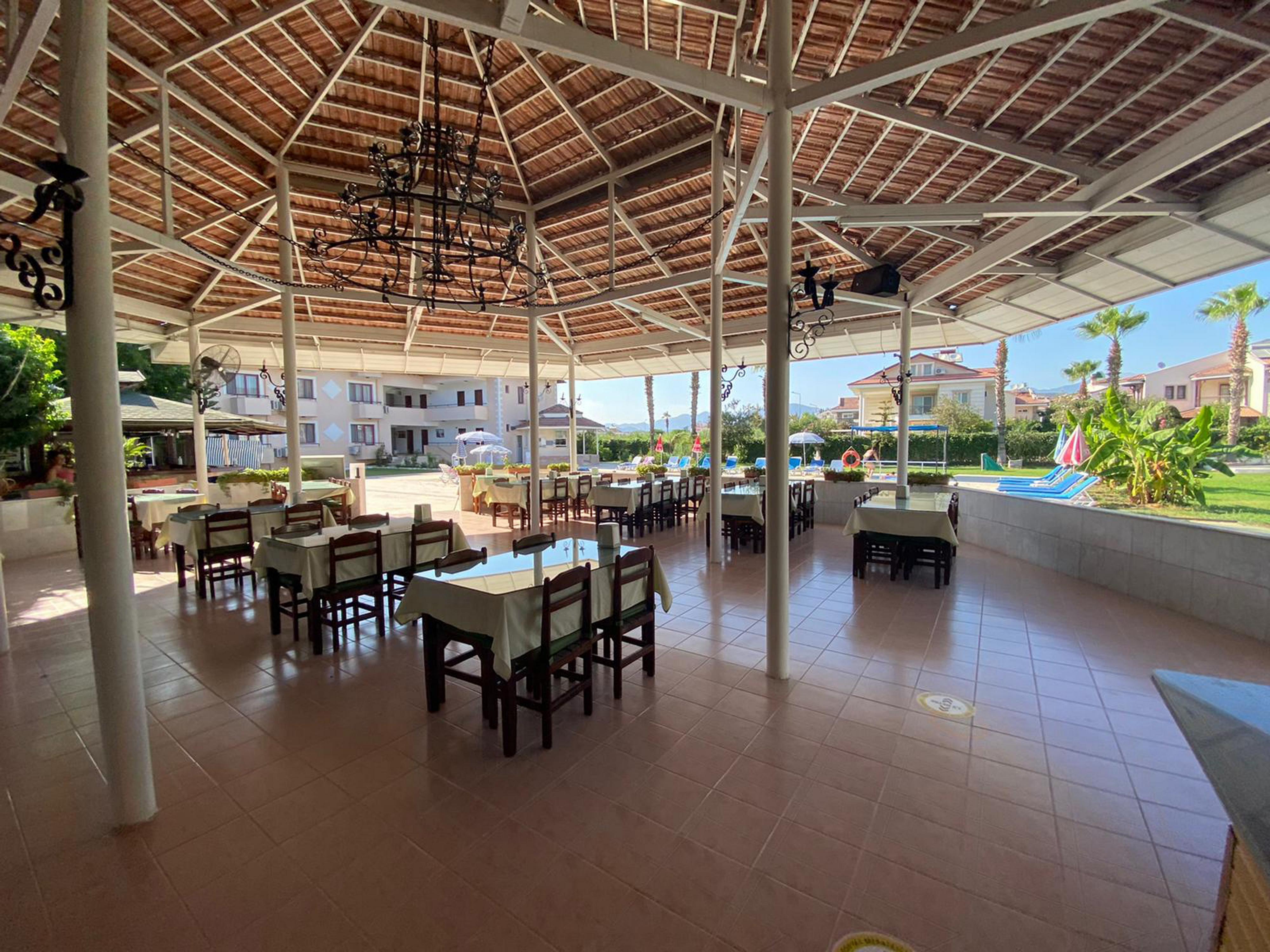 Restaurant-cafeteria