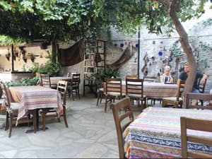 thumbnail: Breakfast area