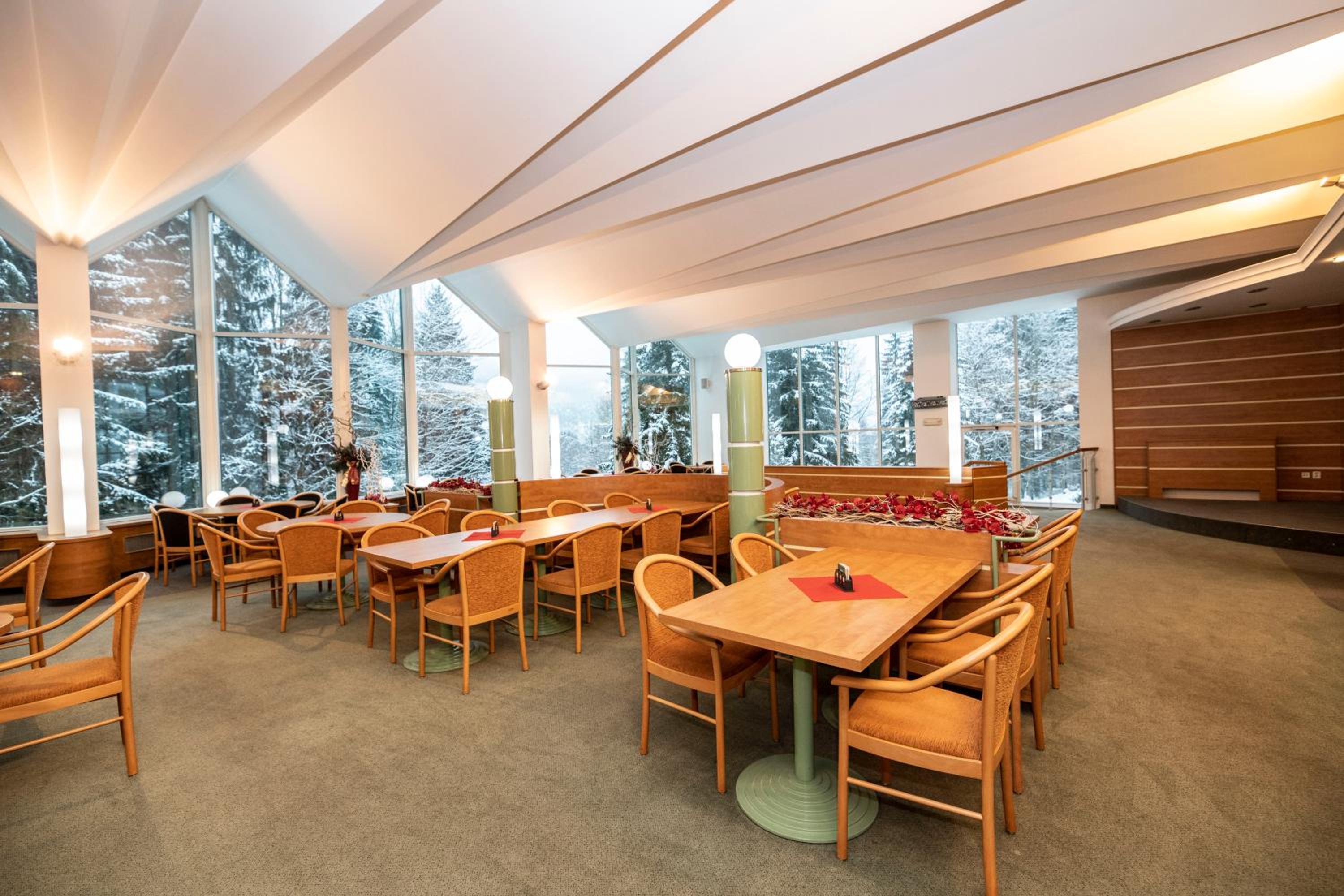 Restaurant-cafeteria