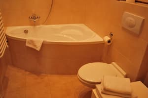 thumbnail: Deep soaking bathtub