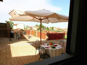 thumbnail: Dining