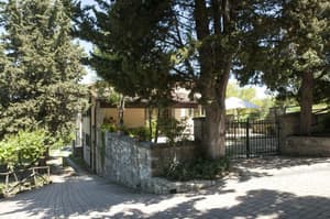 thumbnail: Exterior