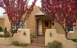 thumbnail: Front of property