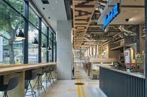 thumbnail: Restaurant