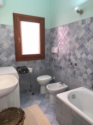 thumbnail: Bathroom