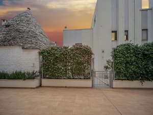 thumbnail: Exterior