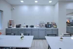 thumbnail: Breakfast area