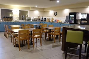 thumbnail: Breakfast area
