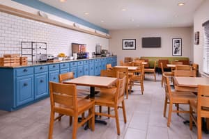thumbnail: Breakfast area